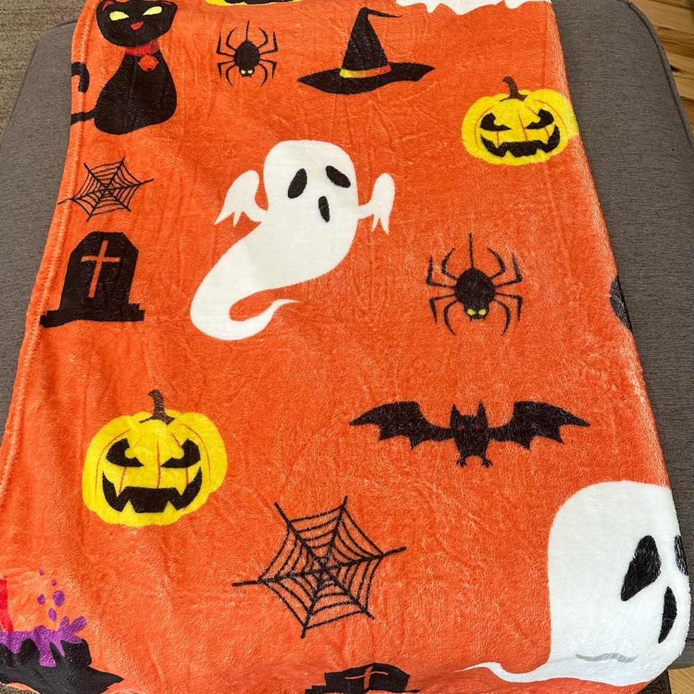 Halloween Ghost and Pumpkin Throw Blanket